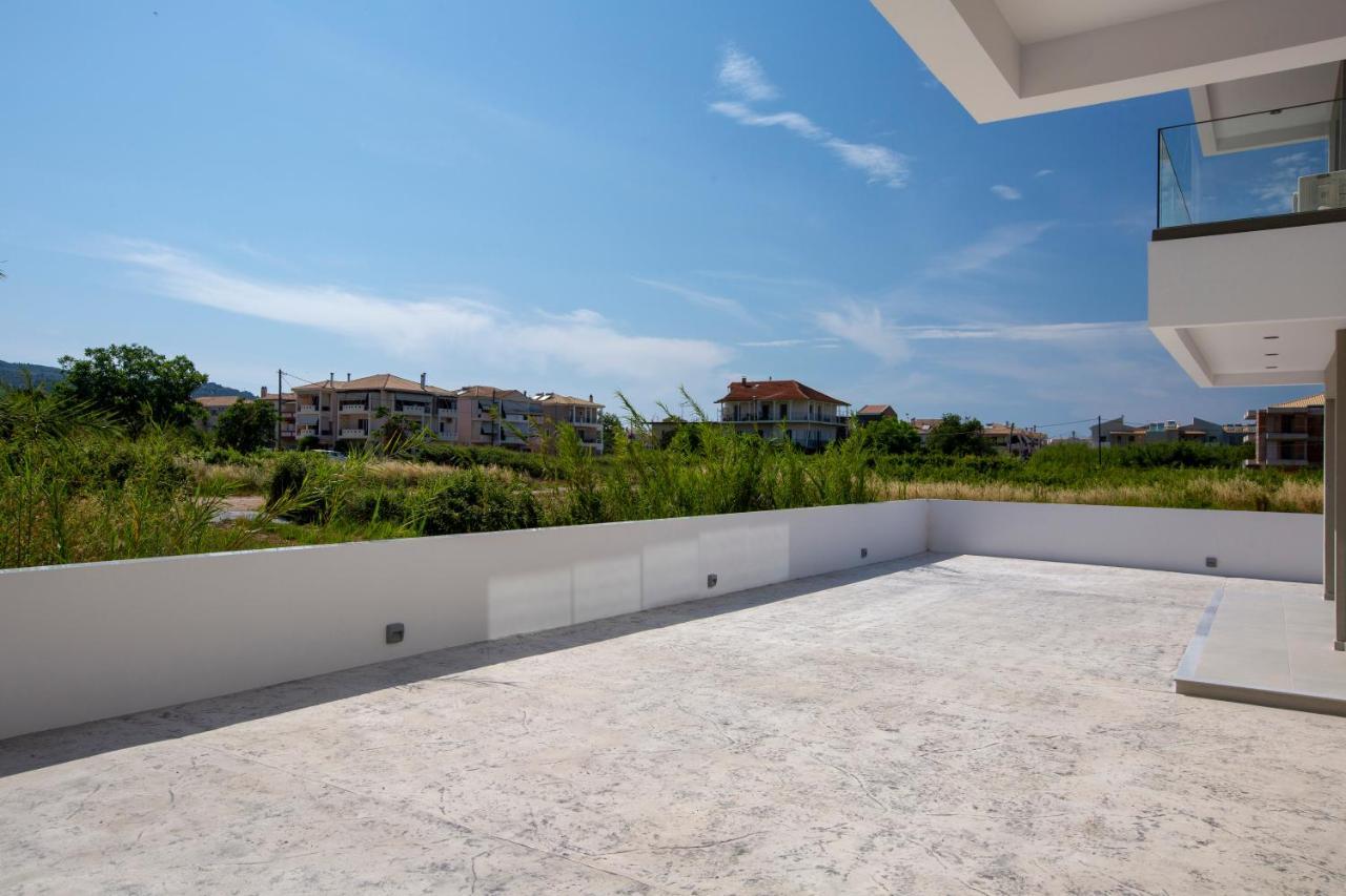 Achillion Suites Лефкада Экстерьер фото